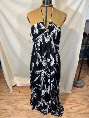 White House Black Market Black and White Halter-Style Pleated Maxi Dress - nwt
